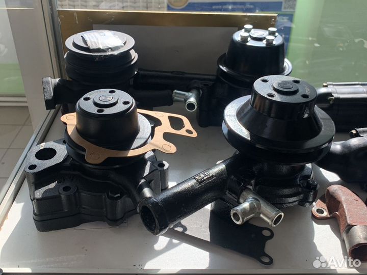 Помпа водяная -насос водяной в сборе км385BT/LL380