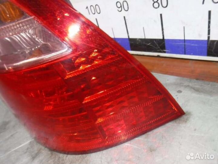 Фонарь задний правый Toyota Corolla 124 правый
