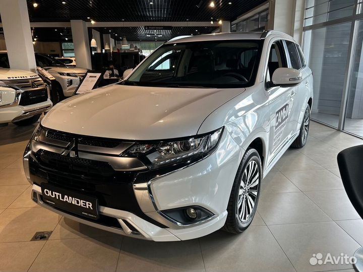 Mitsubishi Outlander 2.0 CVT, 2022