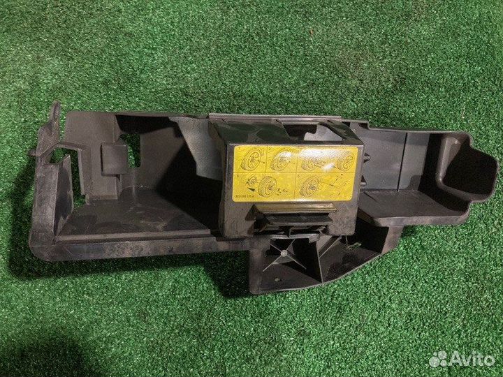 Крепление домкрата Audi A6 C6 AUK 2007