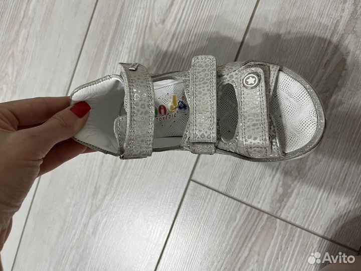 Босоножки для девочки 27 размер в сад