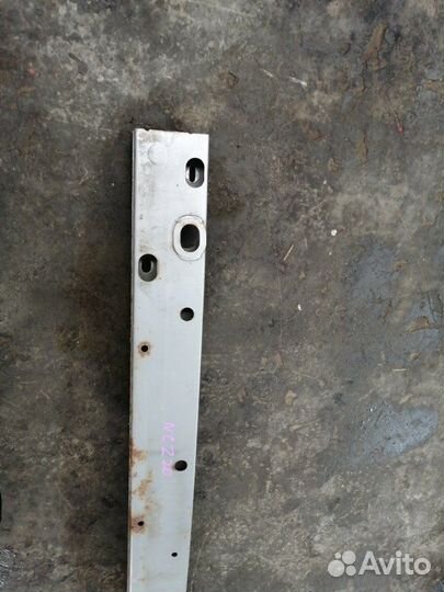 Усилитель бампера передний Toyota Raum NCZ20