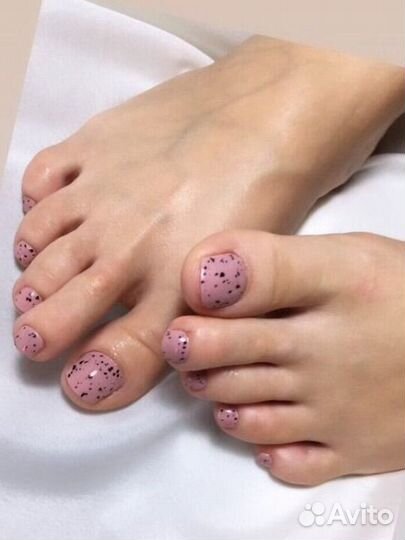 Наращивание ногтей, педикюр