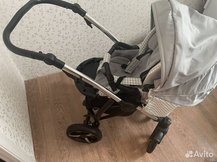 Детская коляска