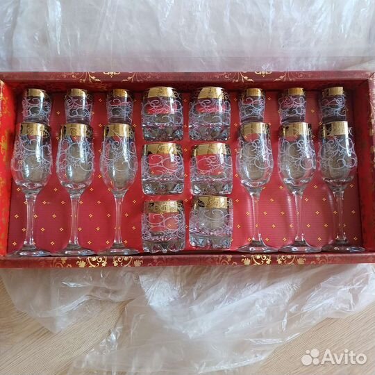 Бокалы для вина, виски, шампанского, рюмки. Набор