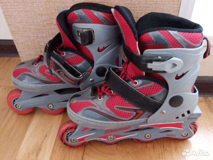 Роликовые коньки