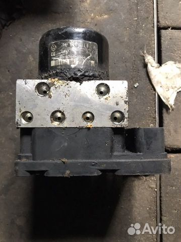Блок ABS фольксваген транспортер T5
