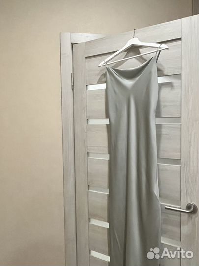 Вечернее шелковое платье