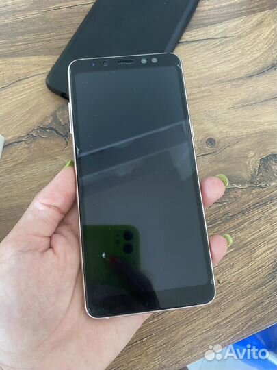 Телефон samsung galaxy A8 plus