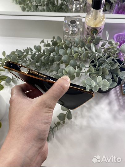 Чехол на iPhone 11