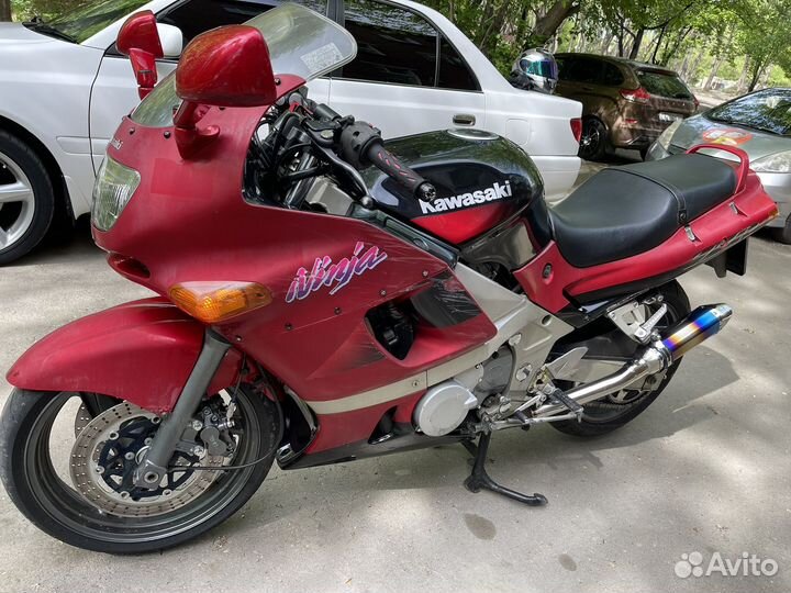 Kawasaki zzr400