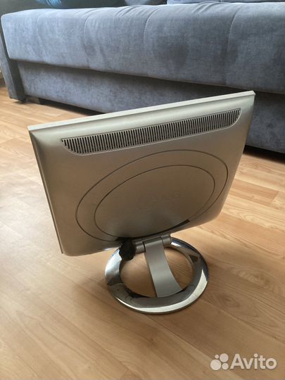 Монитор LG Flatron L1720B