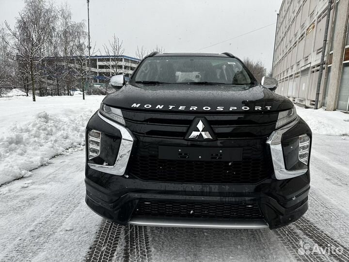 Mitsubishi Montero Sport 3.0 AT, 2023, 49 км