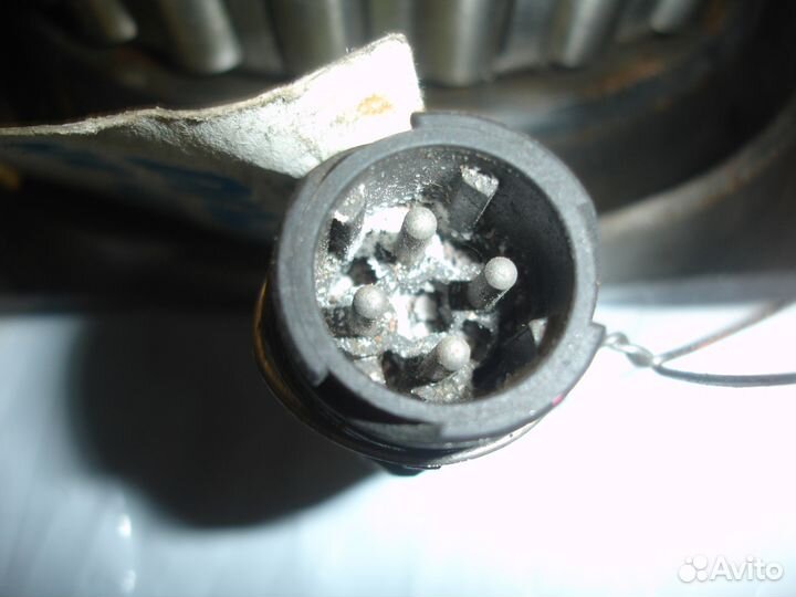 VolVo датчик давления масла