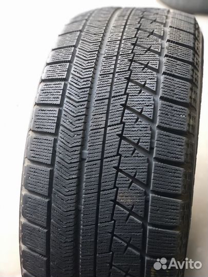 Bridgestone Blizzak VRX 225/50 R17