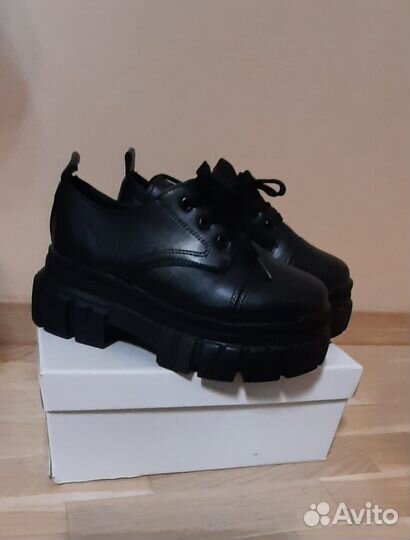 Полуботинки женские р-р 36