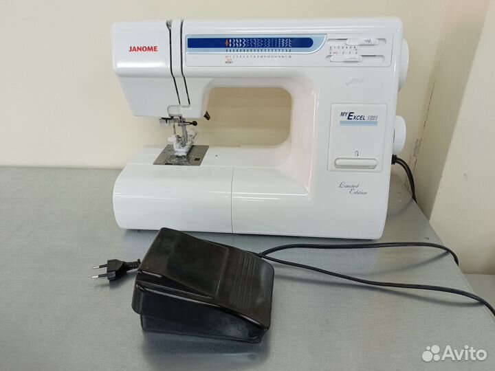 Швейная машина Janome