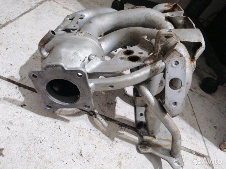 Впускной коллектор Mitsubishi Lancer Cedia CS2A