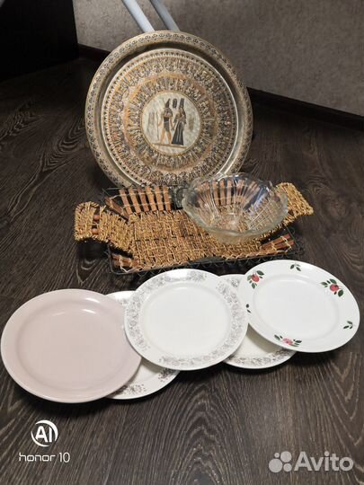 Набор посуды с подносом