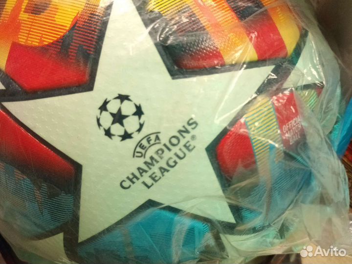 Футбольный мяч adidas лч 2022 Санкт-Петербург