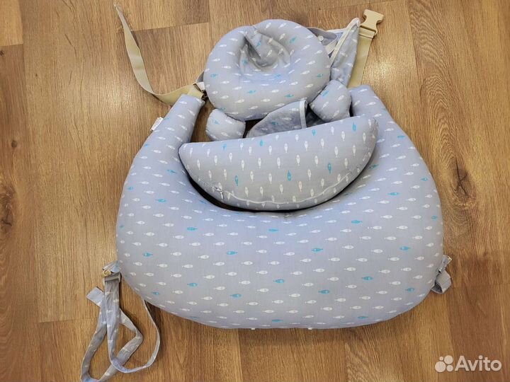 Подушка для кормления грудью в отличном состоянии
