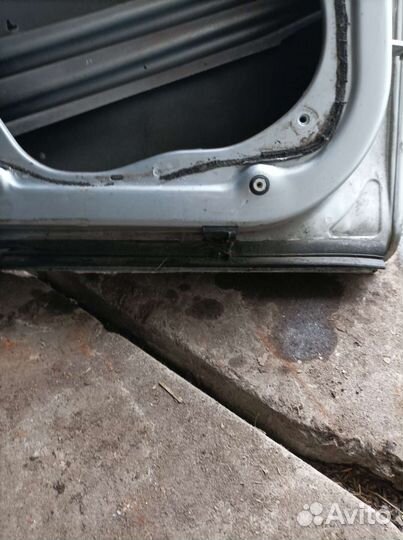 Дверь golf 4 левая задняя