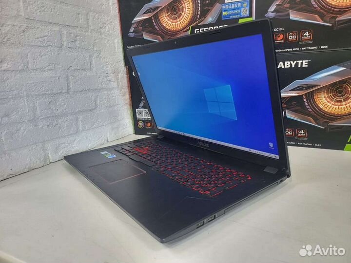 Asus ROG i7-7700Hq 16gb GTX 1050ti 4gb 17.3