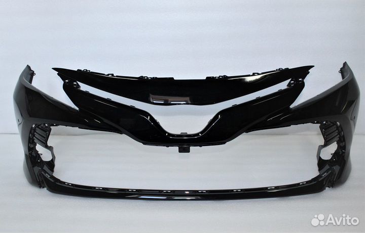 Camry 70 Передний бампер для 2.0 черный без дефект