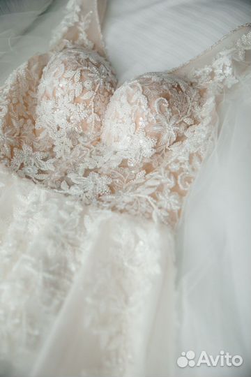 Свадебное платье 42