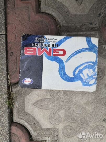 Рулевой наконечник правый toyota avensis