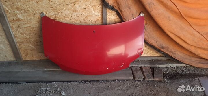 Капот на toyota sienta