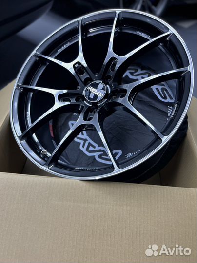 Rays G025 20*9.0J et35 5*114.3 / 5*112