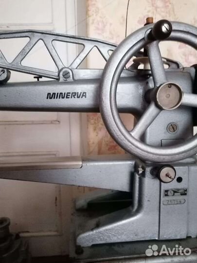 Швейная машина