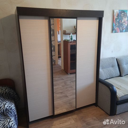 Шкаф купе с зеркалом бу
