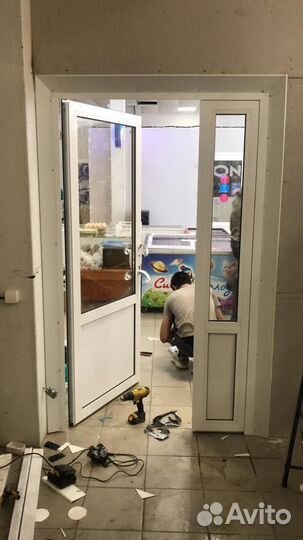 Двери алюминиевые