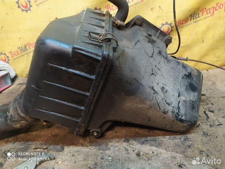 Корпус воздушного фильтра Audi 100/44