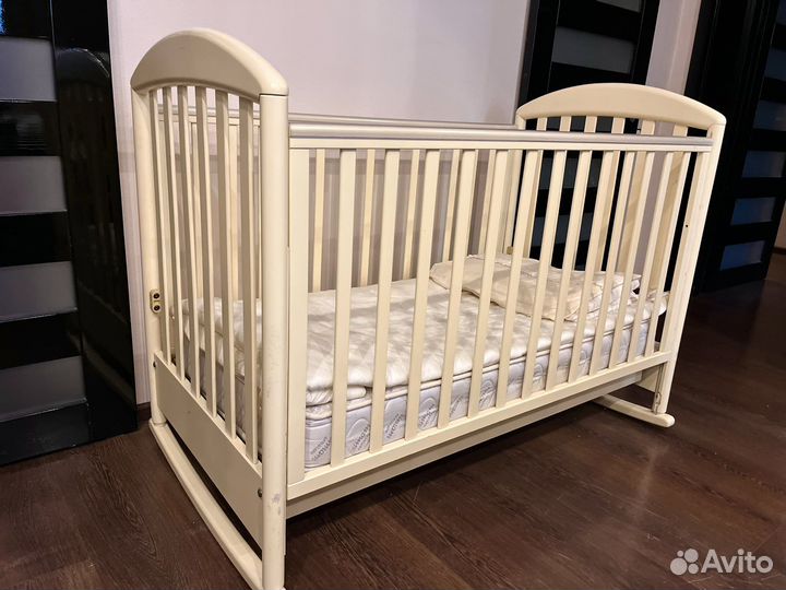 Детская кроватка (Италия)