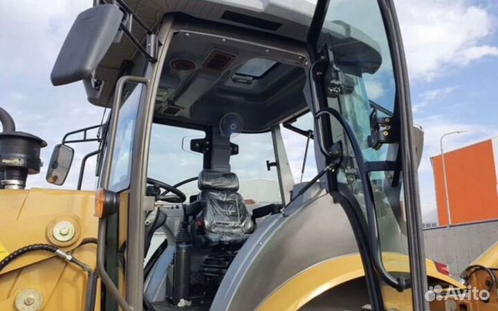 Экскаватор-погрузчик MST M542, 2023