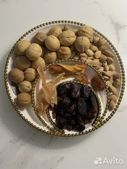 Менажница фарфоровая