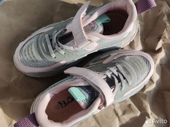 Кроссовки детские