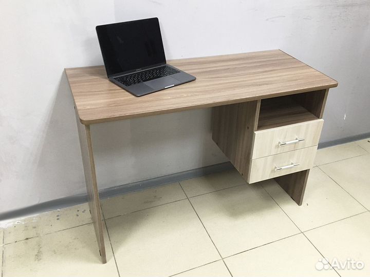 Стол компьютерный на Чехова 282