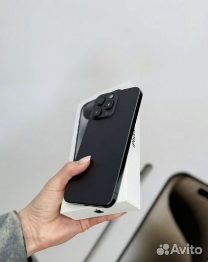 iPhone 15 Pro, 256 ГБ