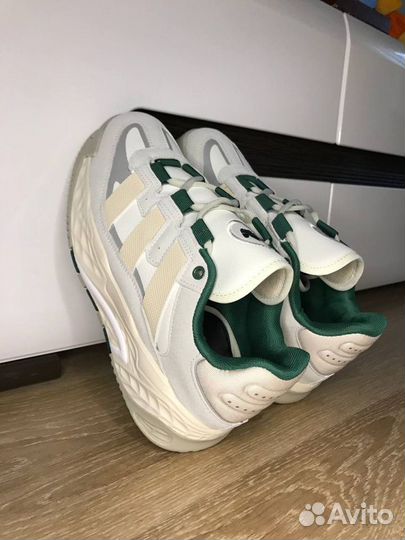 Кроссовки Adidas