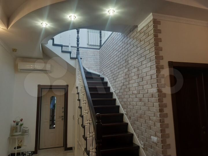 Дом 160 м² на участке 5 сот.