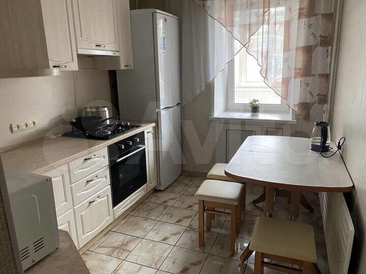 2-к. квартира, 50 м², 1/5 эт.