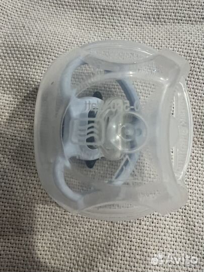 Книжка бортик,соска Nuk,термометр,бутылочка