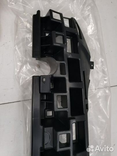 Усилитель бампера передний Hyundai Solaris