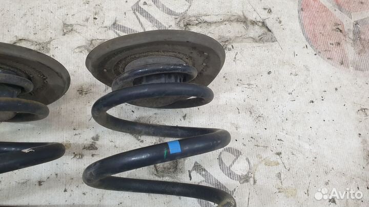 Пружина Mercedes Vito Viano W639