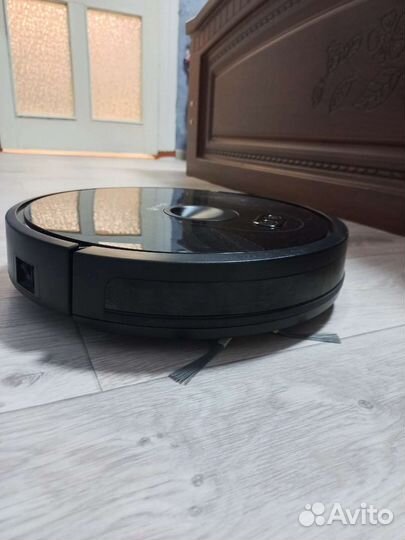 Робот-пылесос iBoto Smart C820W Aqua