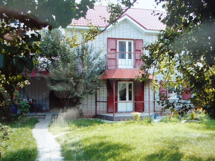 Дом 100 м² на участке 4 сот.